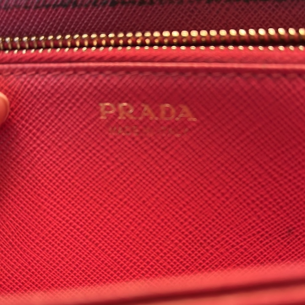 Authentic Prada Pink Wallet - Picture 15 of 15